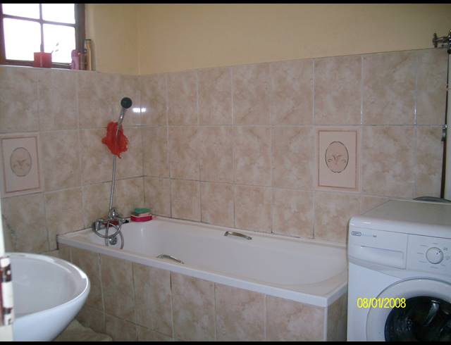 2 BEDROOM FREEHOLD FOR SALE IN MPOPHOMENI